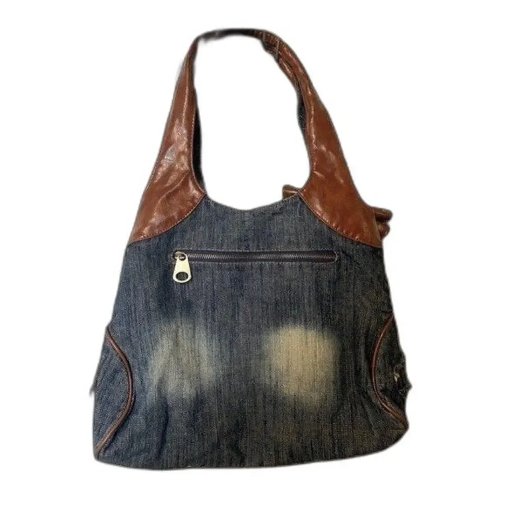 Handmade vintage artist